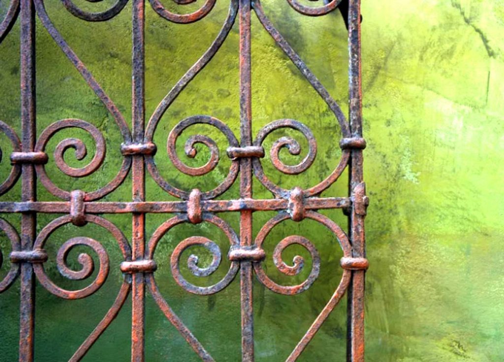 چطور فلز زنگ زده را رنگ کنیم؟